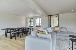 Nieuwbouw villa met landelijk karakter