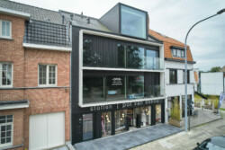 Renovatie handelszaak en triplex appartement